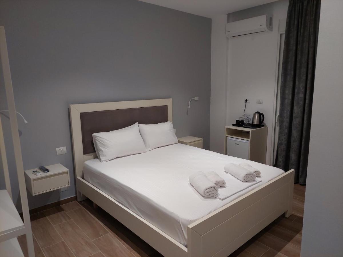 Emi'S Villa Ksamil Bagian luar foto