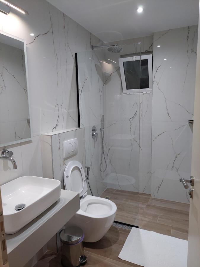 Emi'S Villa Ksamil Bagian luar foto